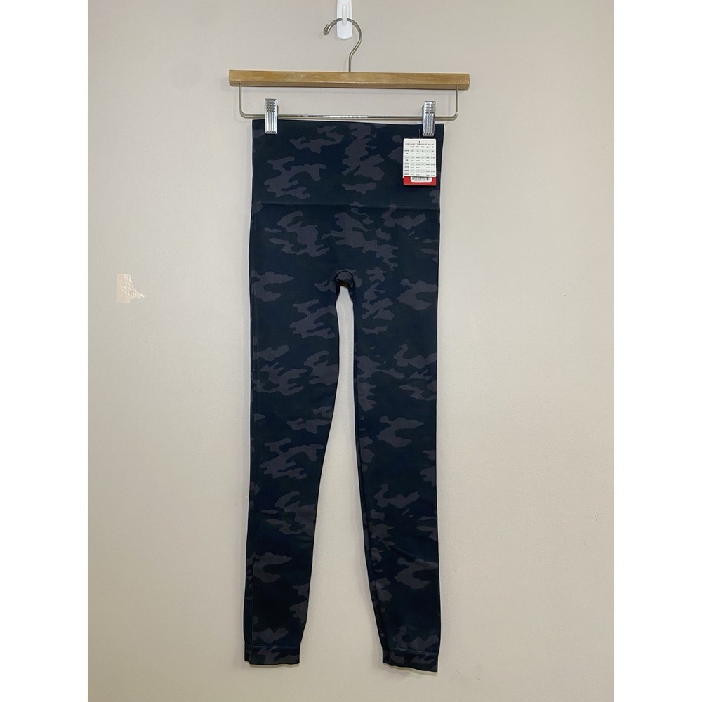 Spanx Leggings Women's Size S Pants‎ Black Camouflage Look at Me Now Legging NWT